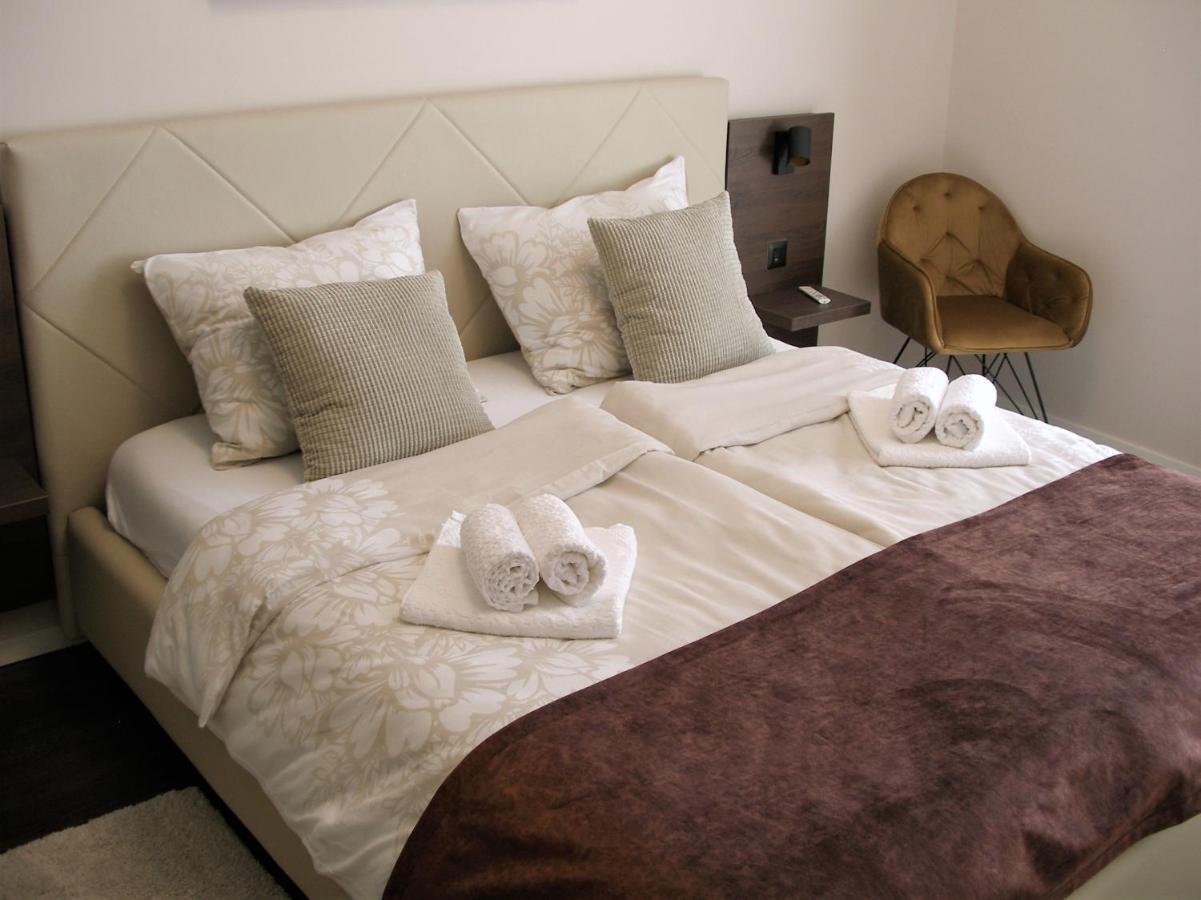 Apartman Neverin Appartement Rijeka Buitenkant foto